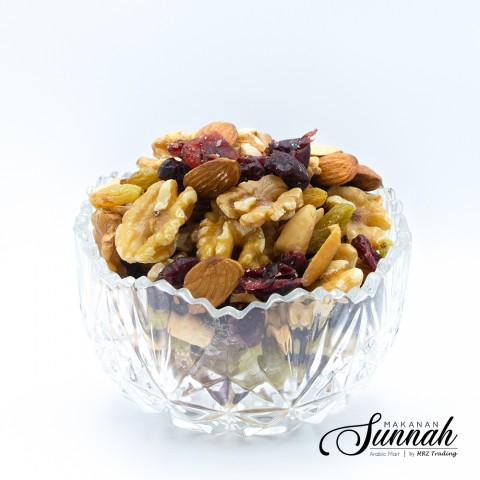 Classic Nut & Berry Mix